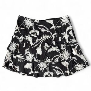 White House Black Market Black & white floral print mini skirt with ruffles